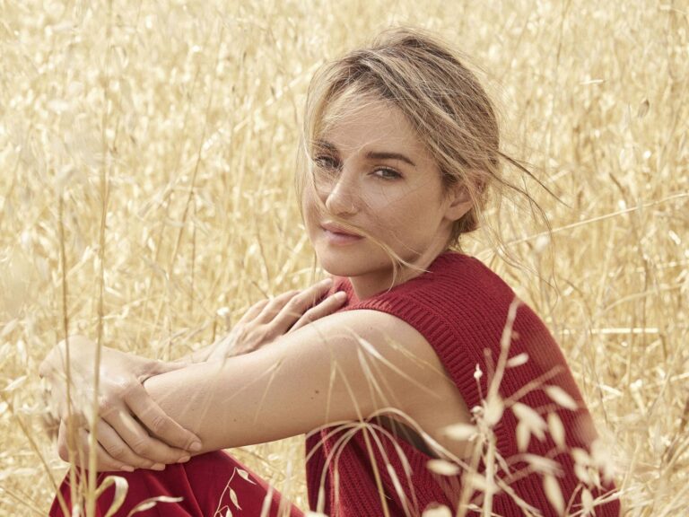 Shailene Woodley-101406