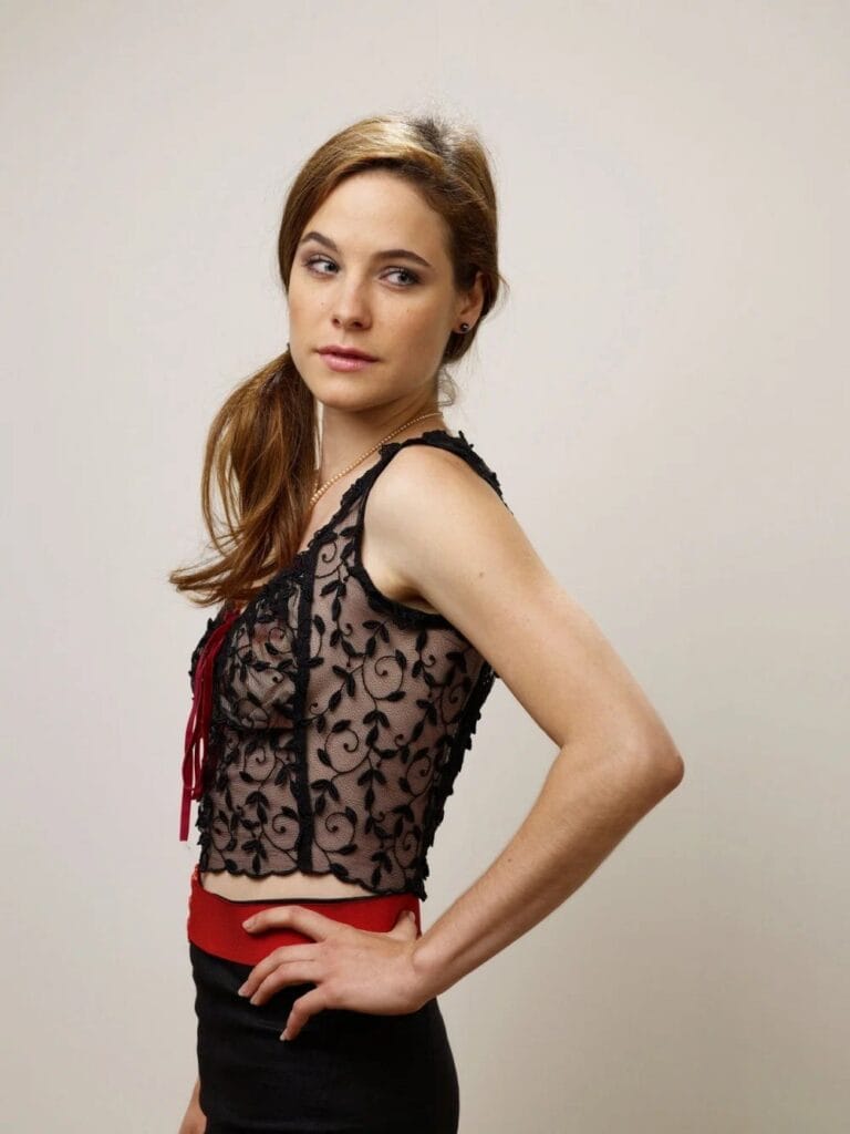 Caroline Dhavernas-103612
