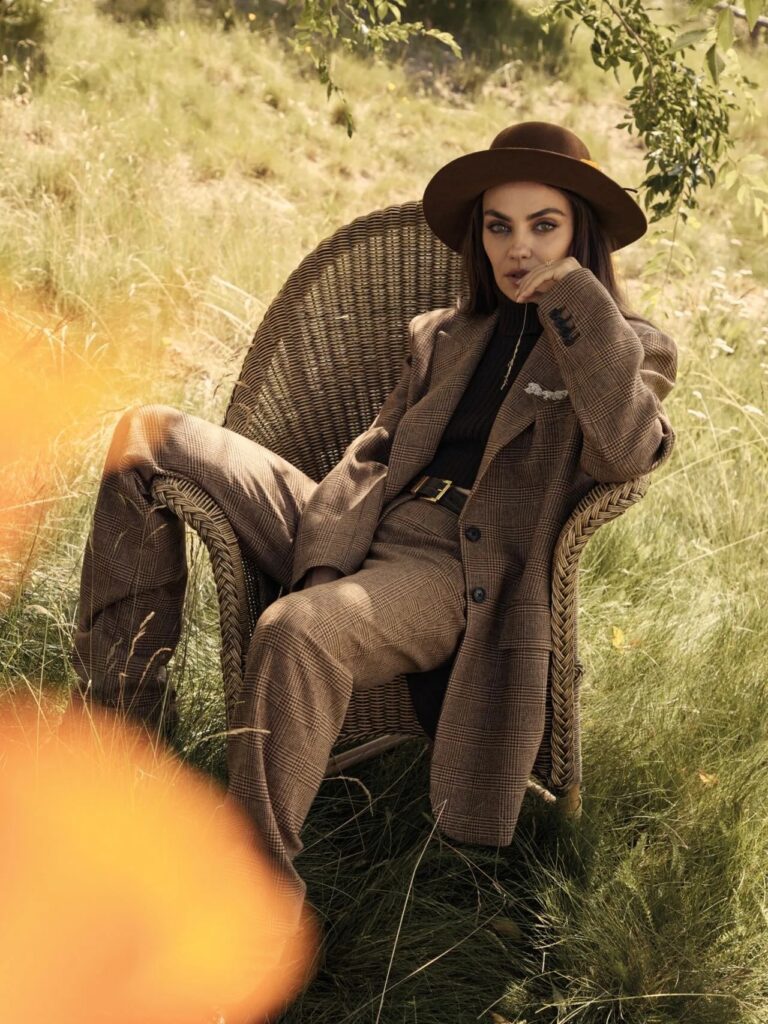 Mila Kunis-104751