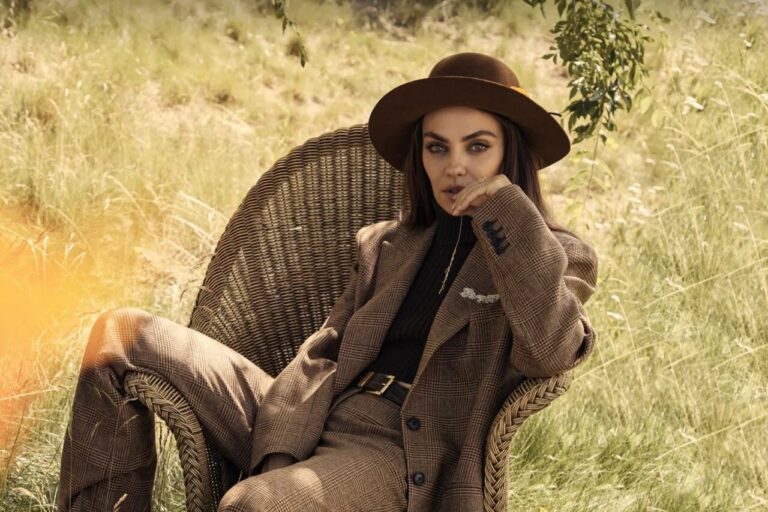 Mila Kunis-104756