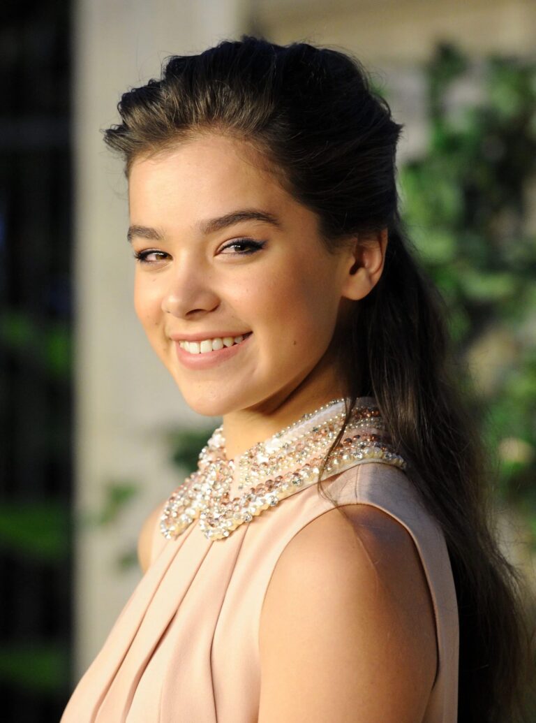 Hailee Steinfeld con 14-15 años