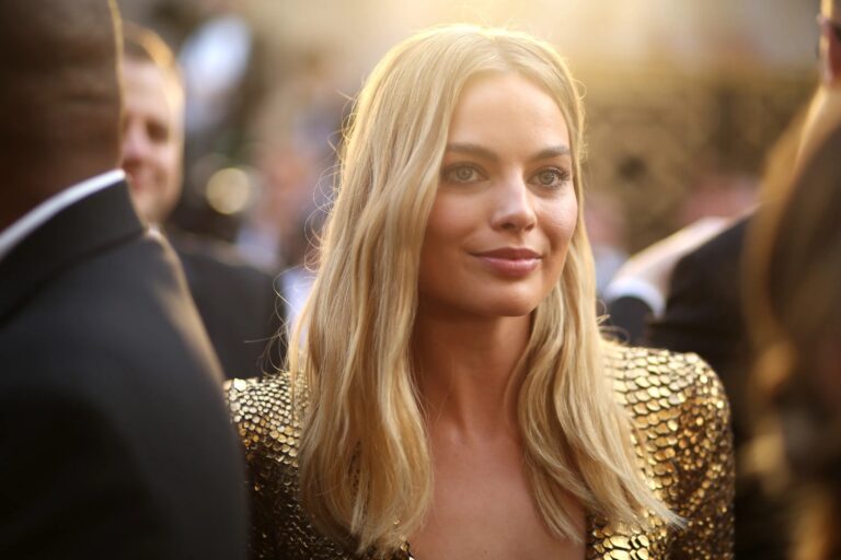 Margot Robbie con 25-26 años