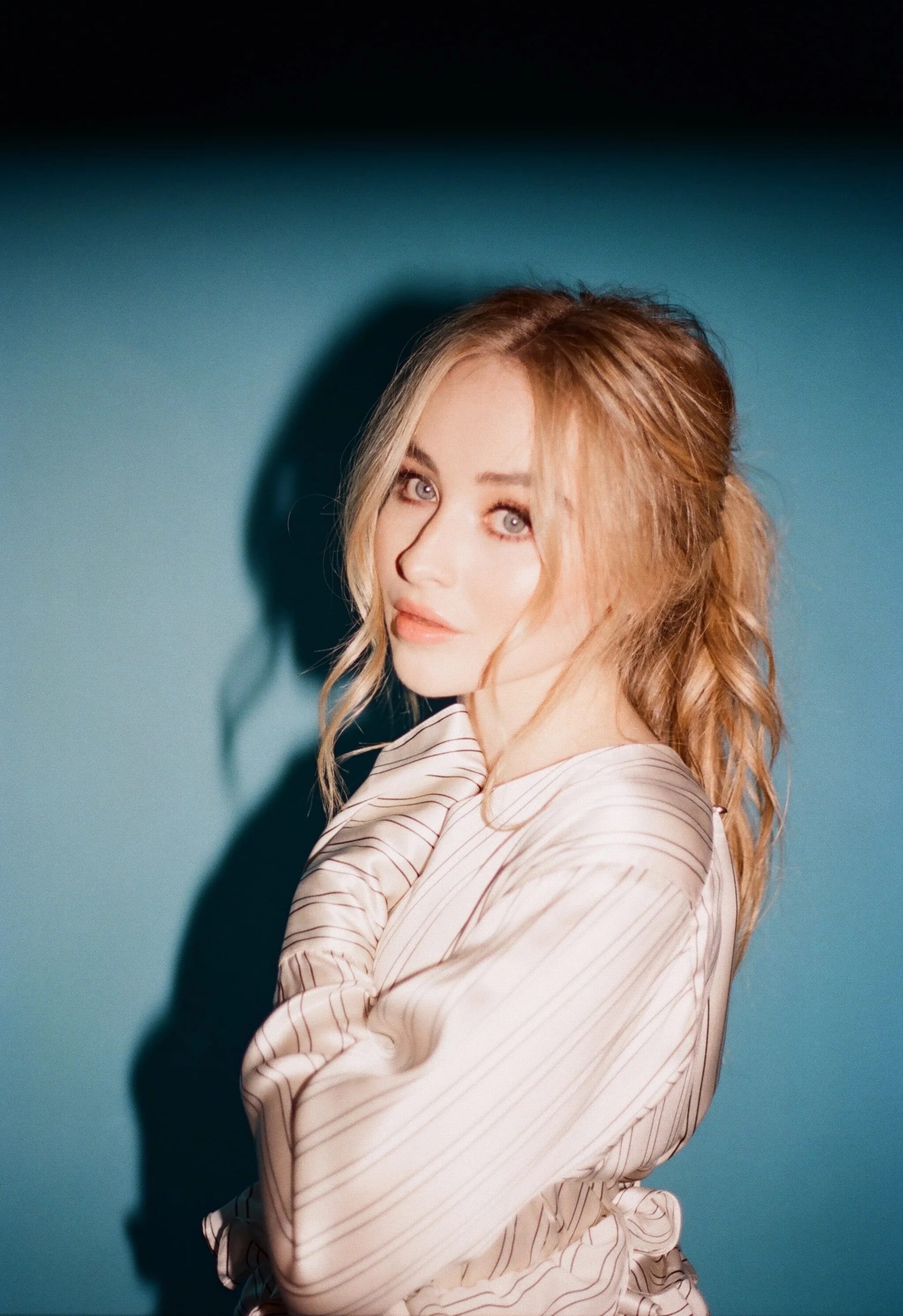 sabrinacarpenter-daily_28129.jpg.49cf520f53c66d8e01692f46a23b3684