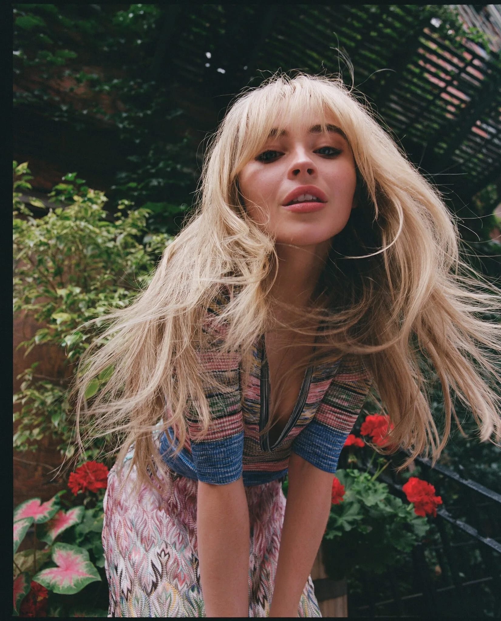 sabrinacarpenter-daily_28229.jpg.40e93af6932d6c2794c59d0d68b7016c