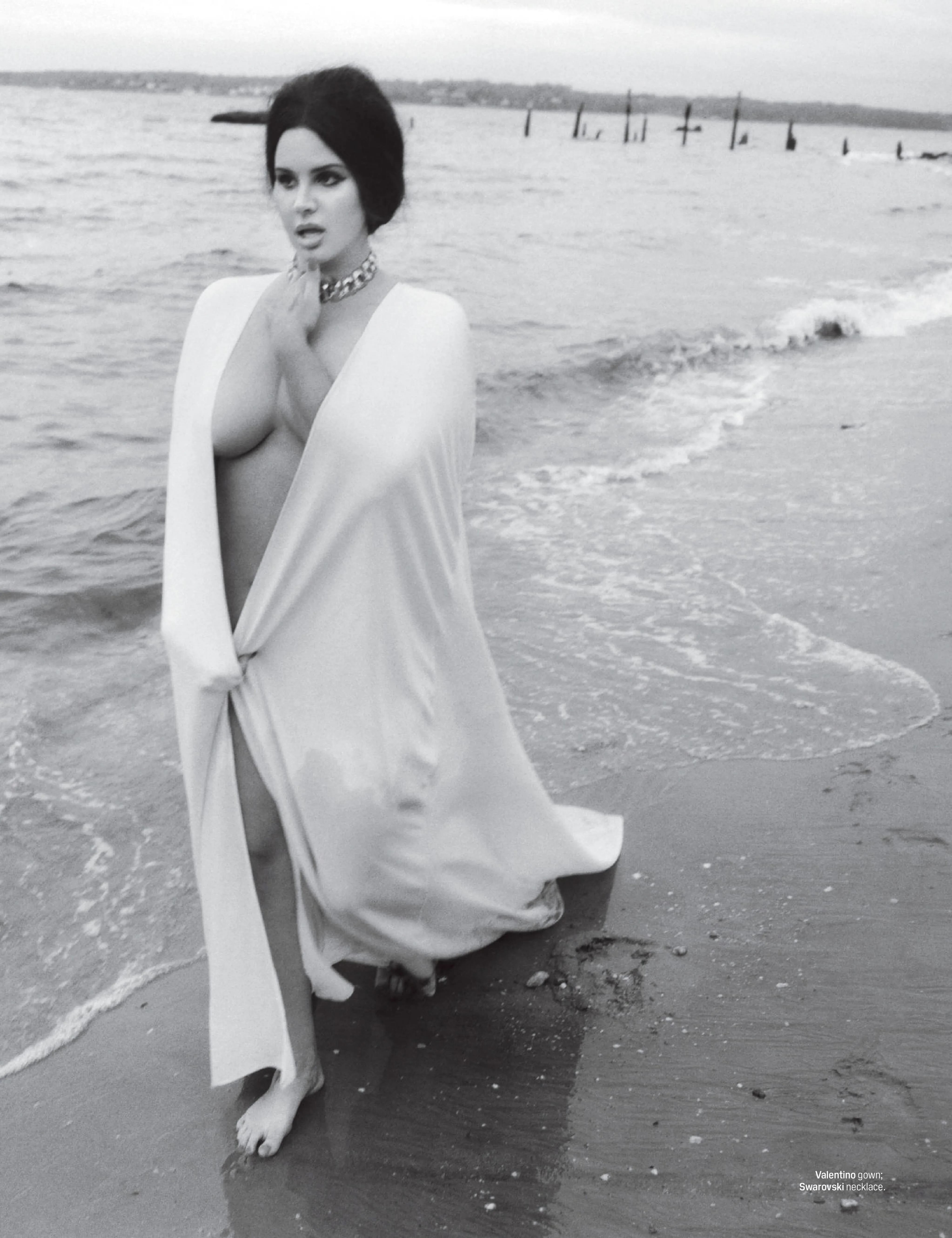 830232250_W_Magazine_-_Volume_3_2022-page-012.jpg.cd6d0eb546c1501c59f786be0ea234b0