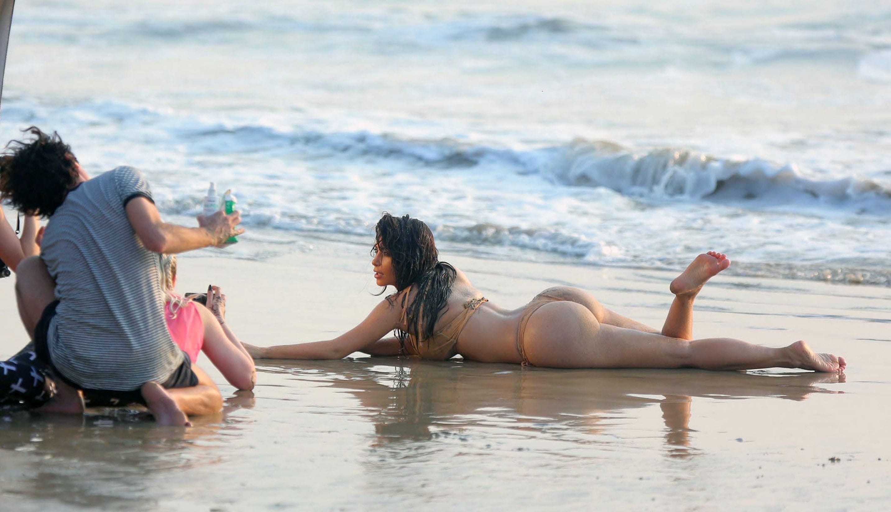 Kim-Kardashian-Feet-1292521