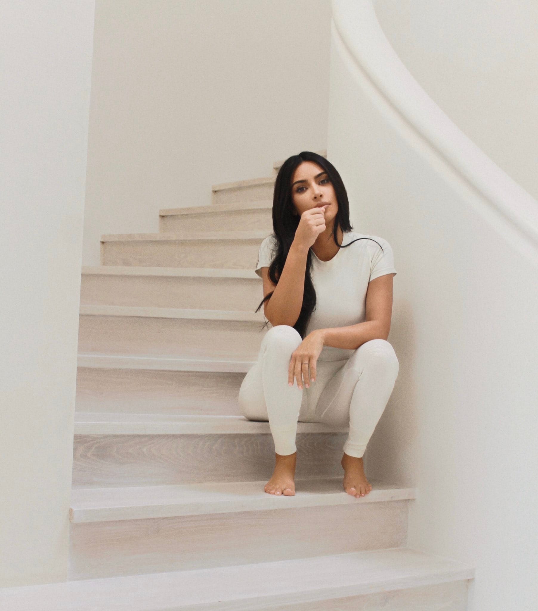 Kim-Kardashian-Feet-4595248