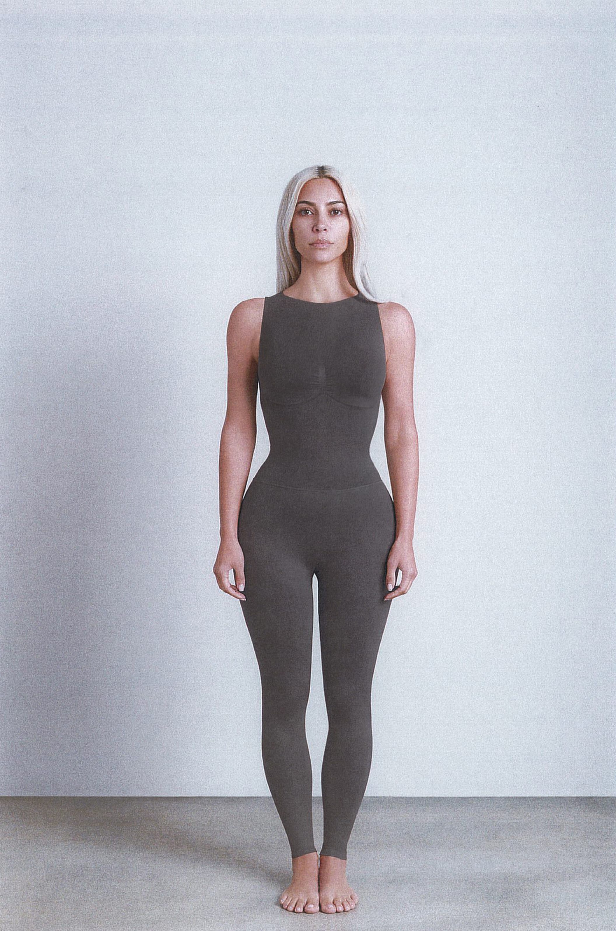 Kim-Kardashian-Feet-7345639