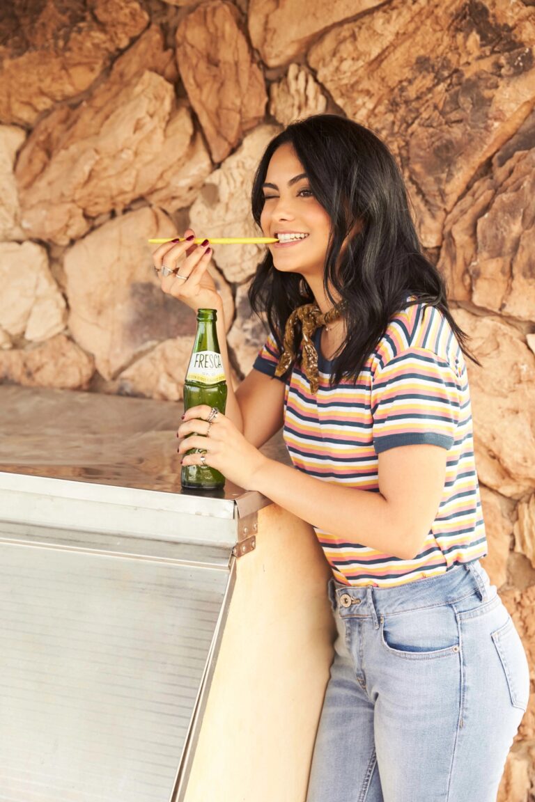 Camila Mendes-105979