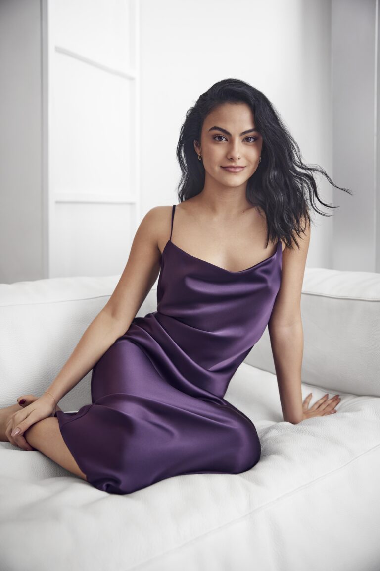 Camila Mendes-105845