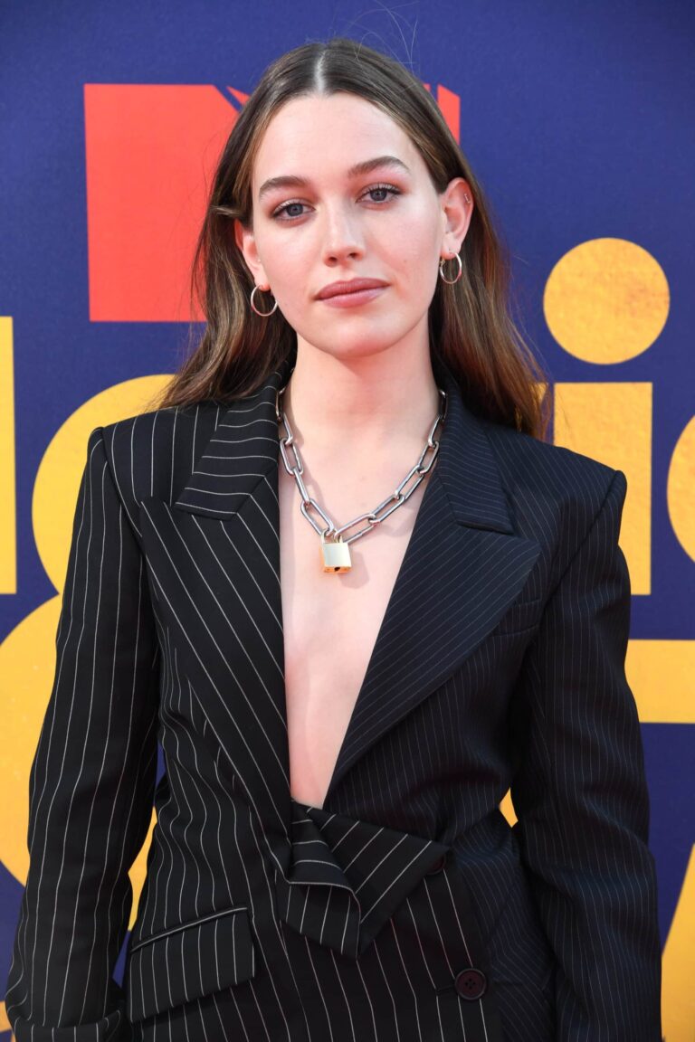 Victoria Pedretti-106036