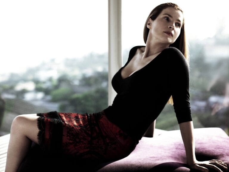 Julia Ormond-106838