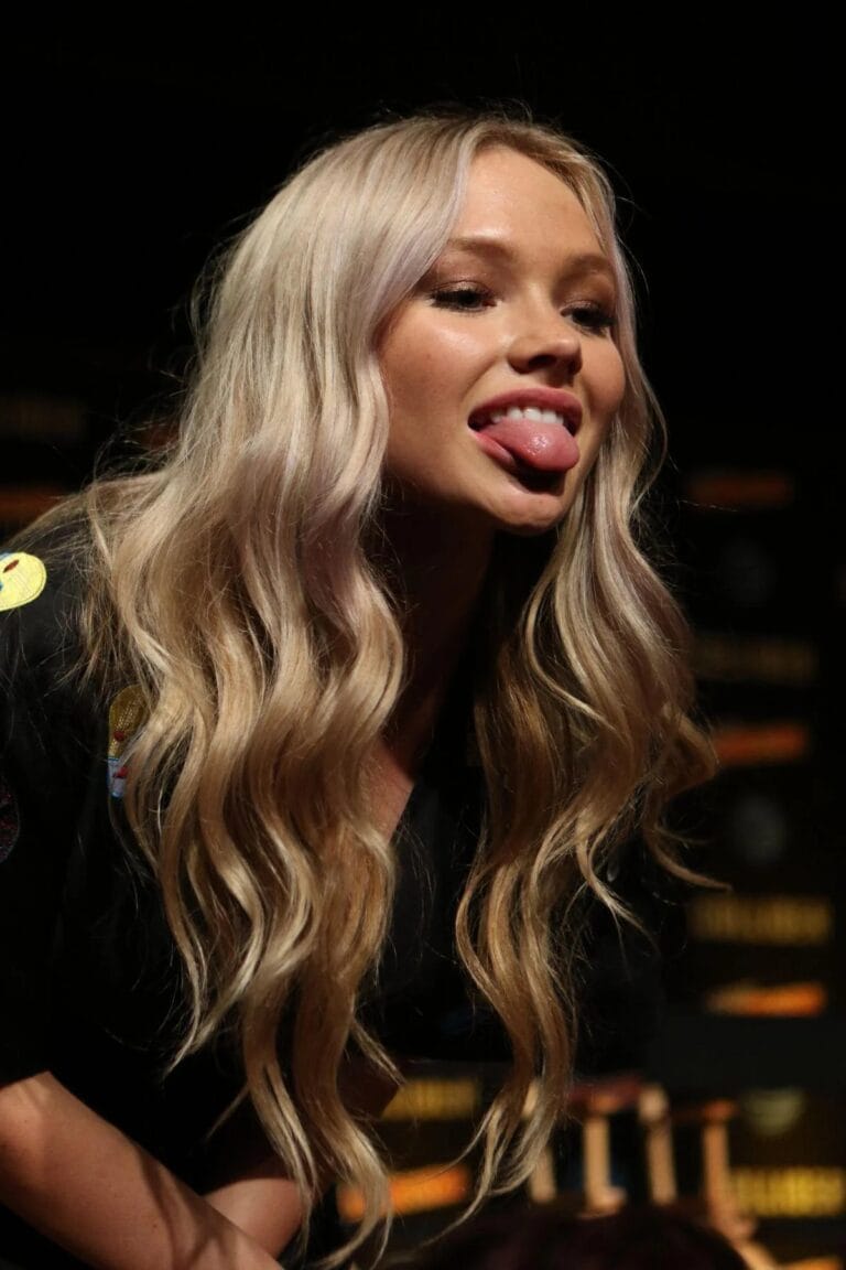 Natalie Alyn Lind-108340