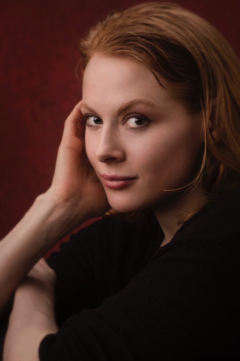 Emily Beecham-108522