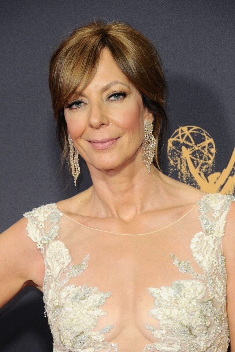 Allison Janney con 57-58 años