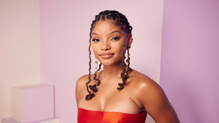 Halle Bailey-110427