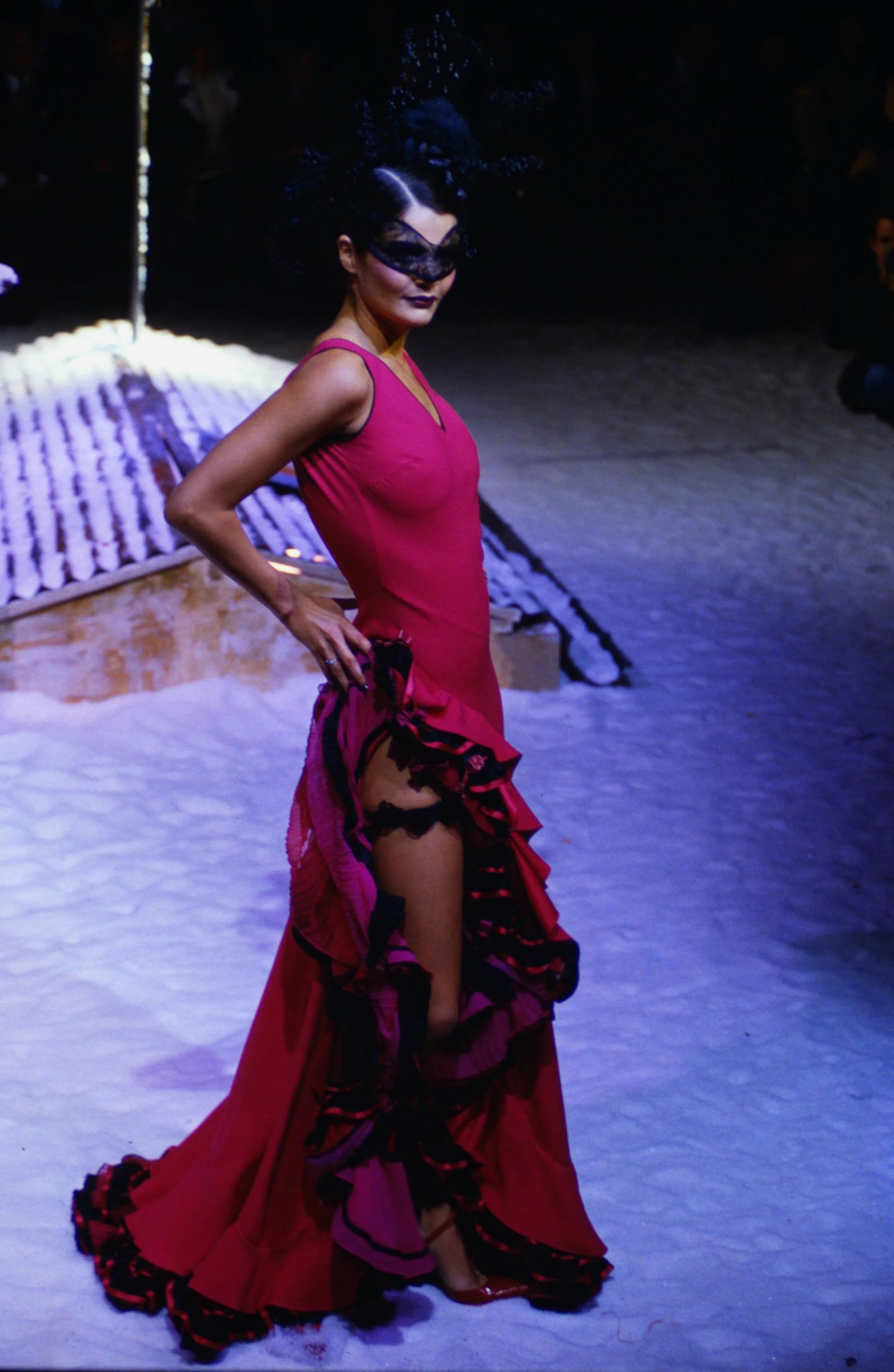 224548179_galliano-fw-1995_6_.jpg.a1b344403cbe85e244759bdc0fbf946f