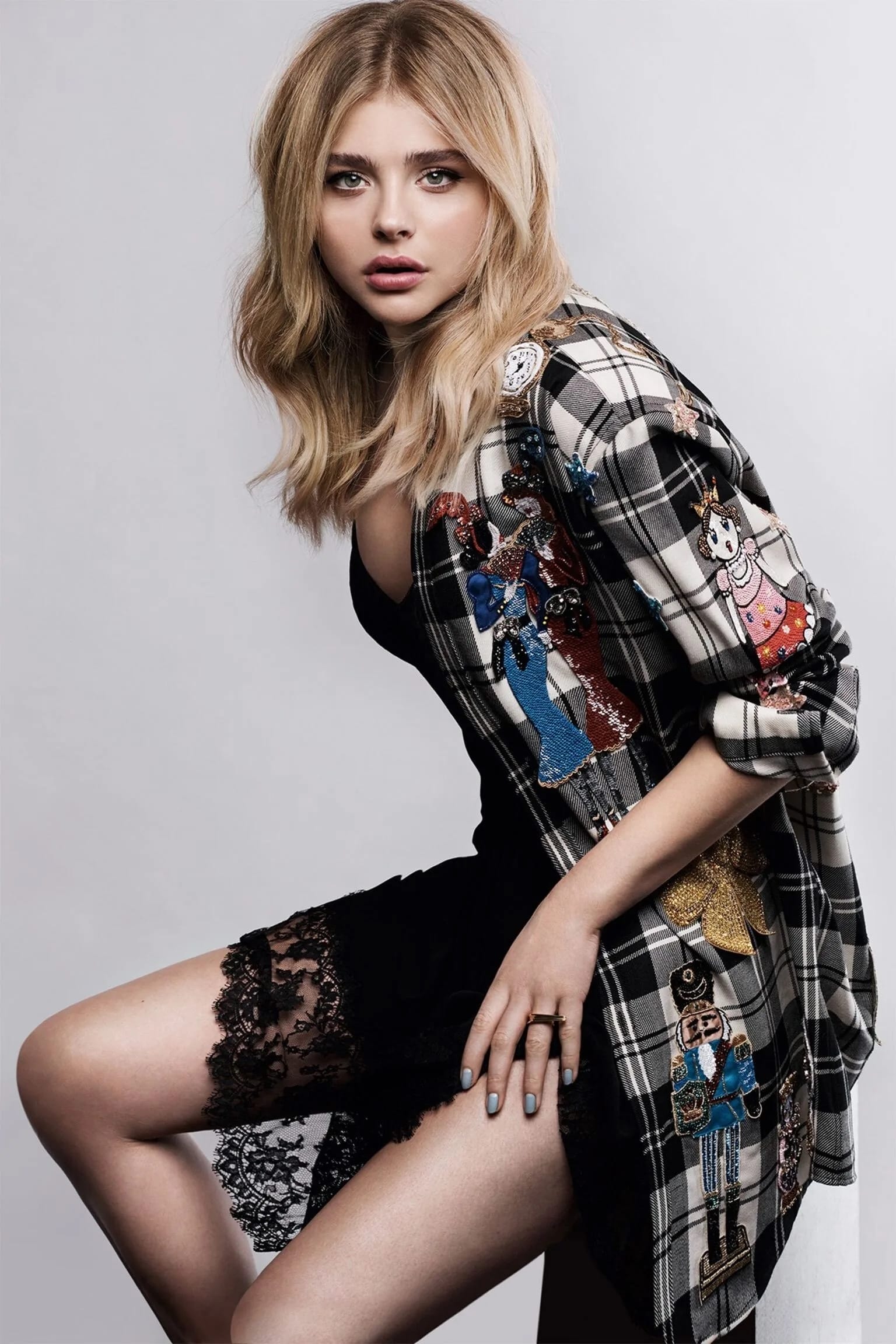 Chloe_Moretz_Glamour_UK_September_2016_iPad_09.jpg.c8f468fbcc729d4af3fe82426f37787b