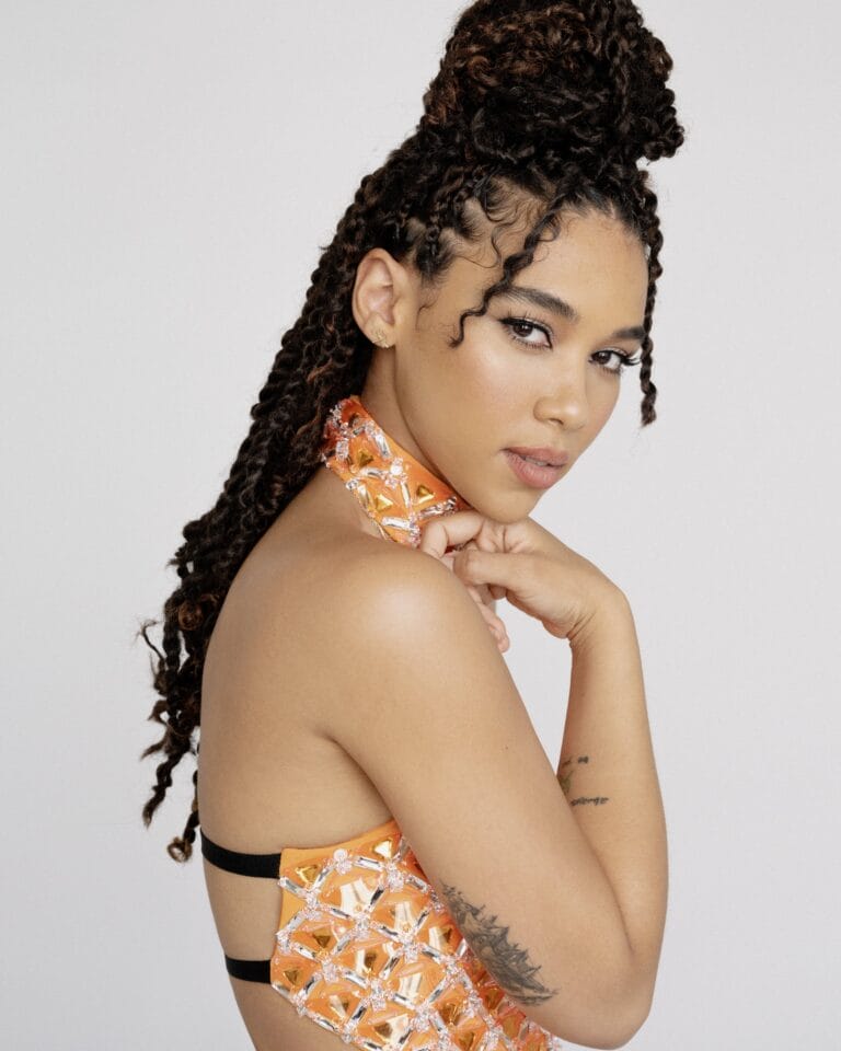 Alexandra Shipp-110829