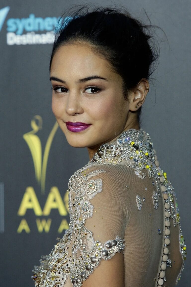 Courtney Eaton con 17-18 años