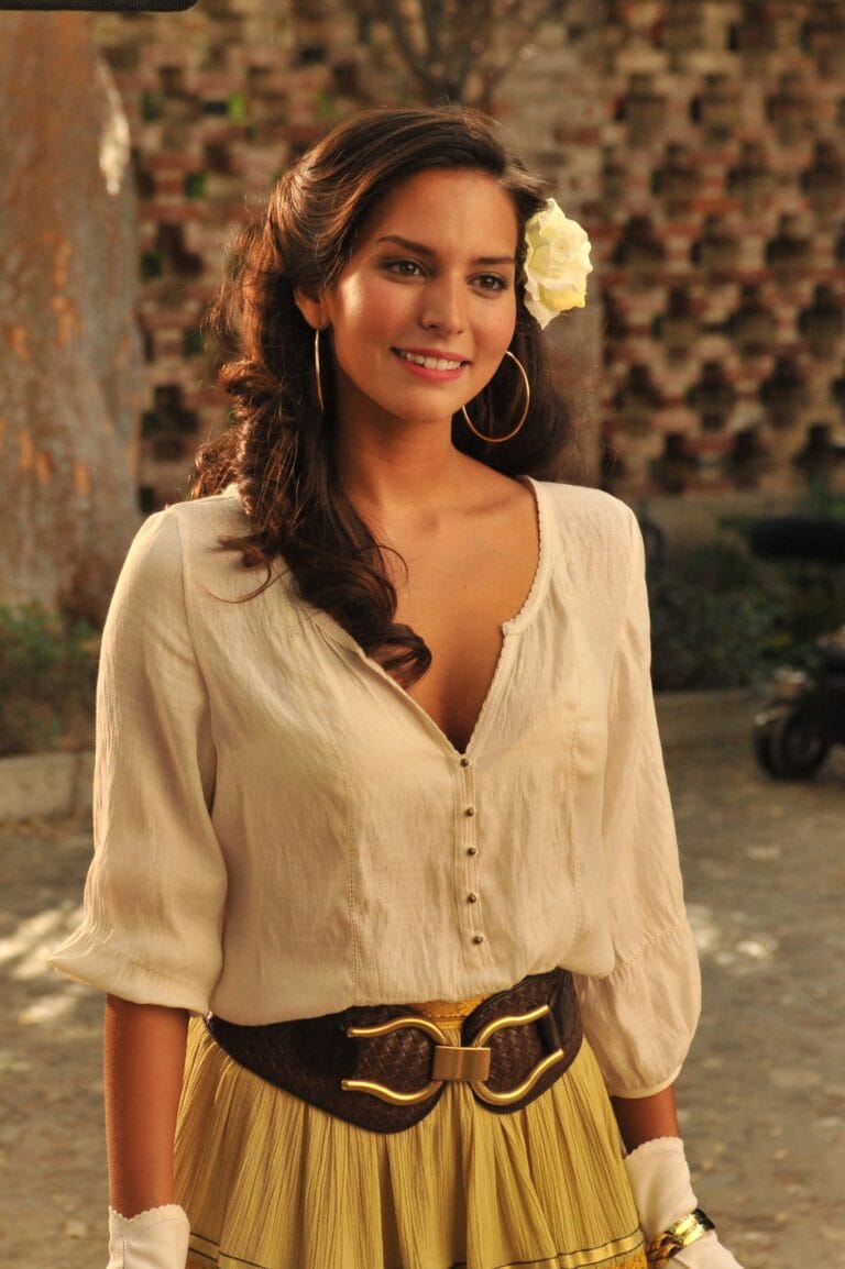 Genesis Rodriguez-112103