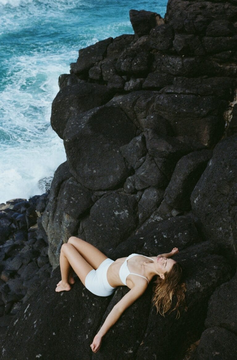 Lucy Fry-113019