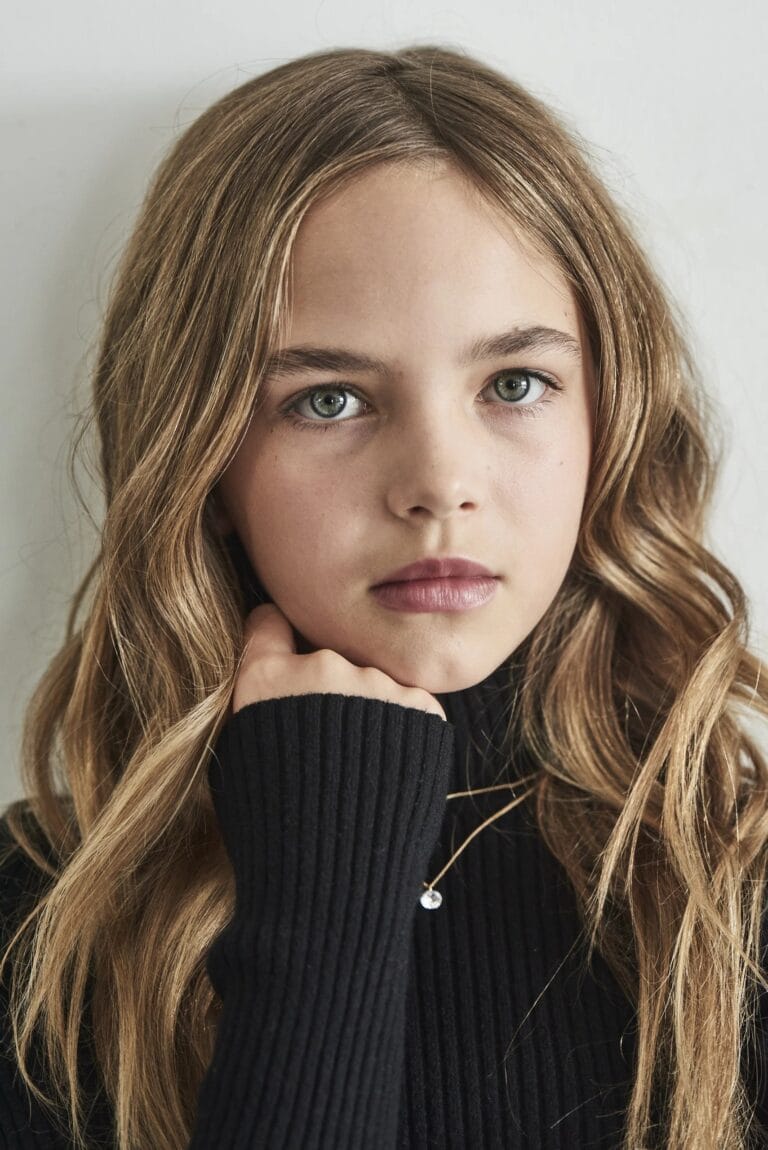 Ryan Kiera Armstrong-113261