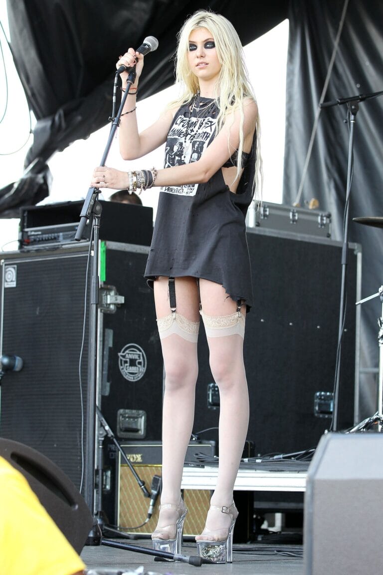 Taylor Momsen-113596