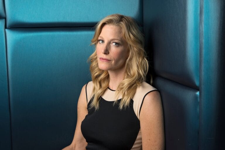 Anna Gunn-114650