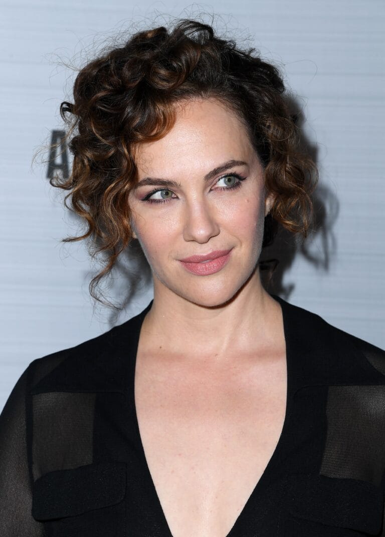 Kate Siegel-114691
