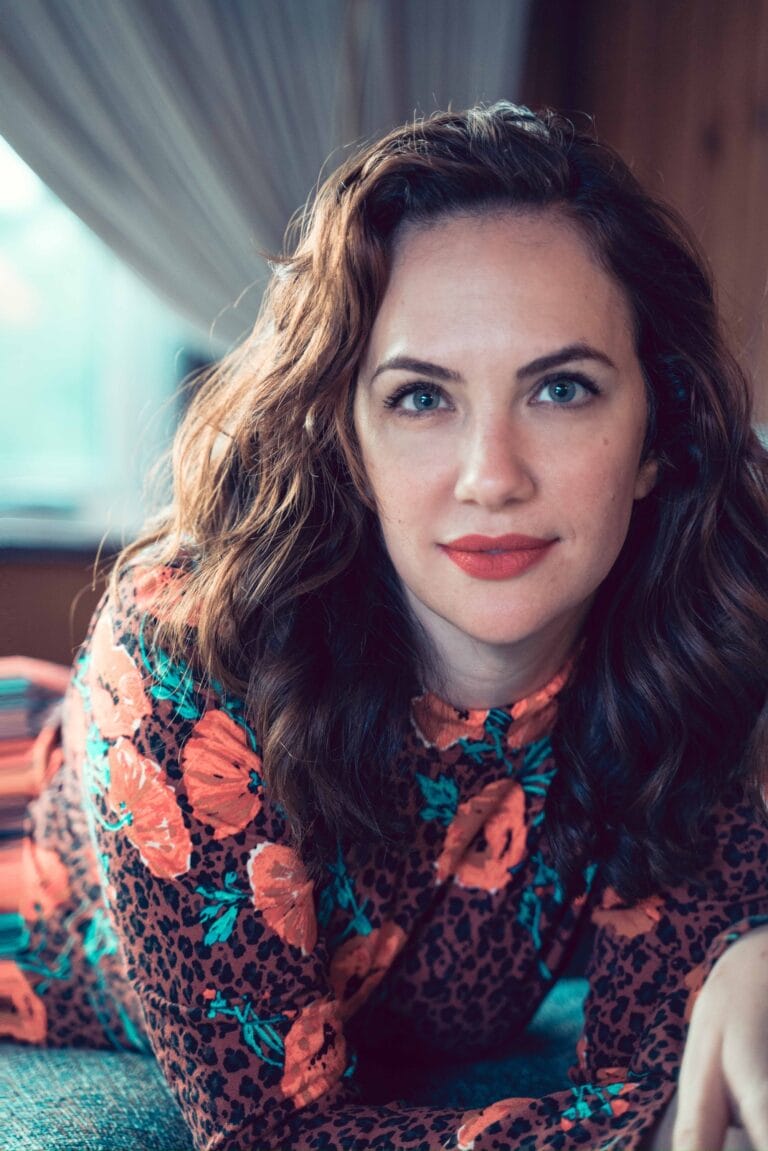 Kate Siegel-114729