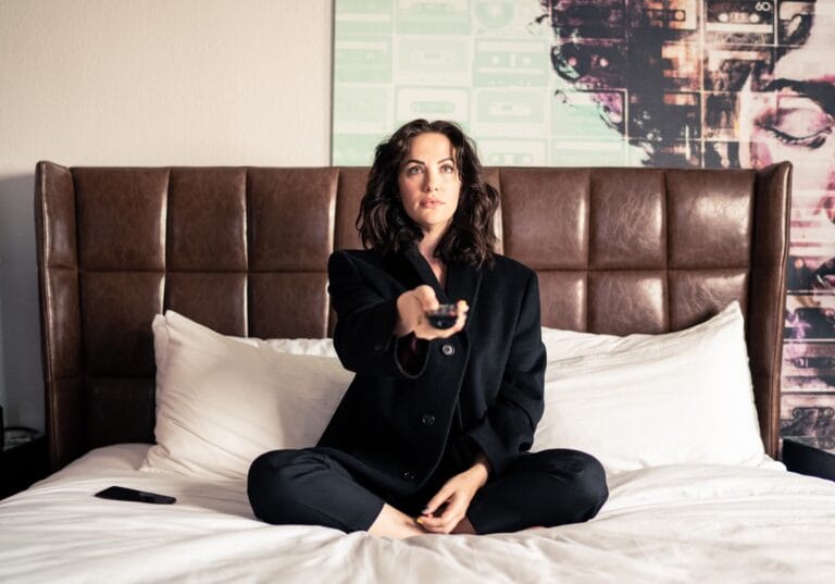 Kate Siegel-114734