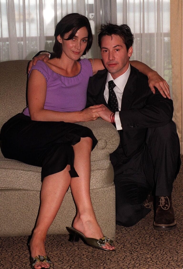 Carrie-Anne Moss-115513