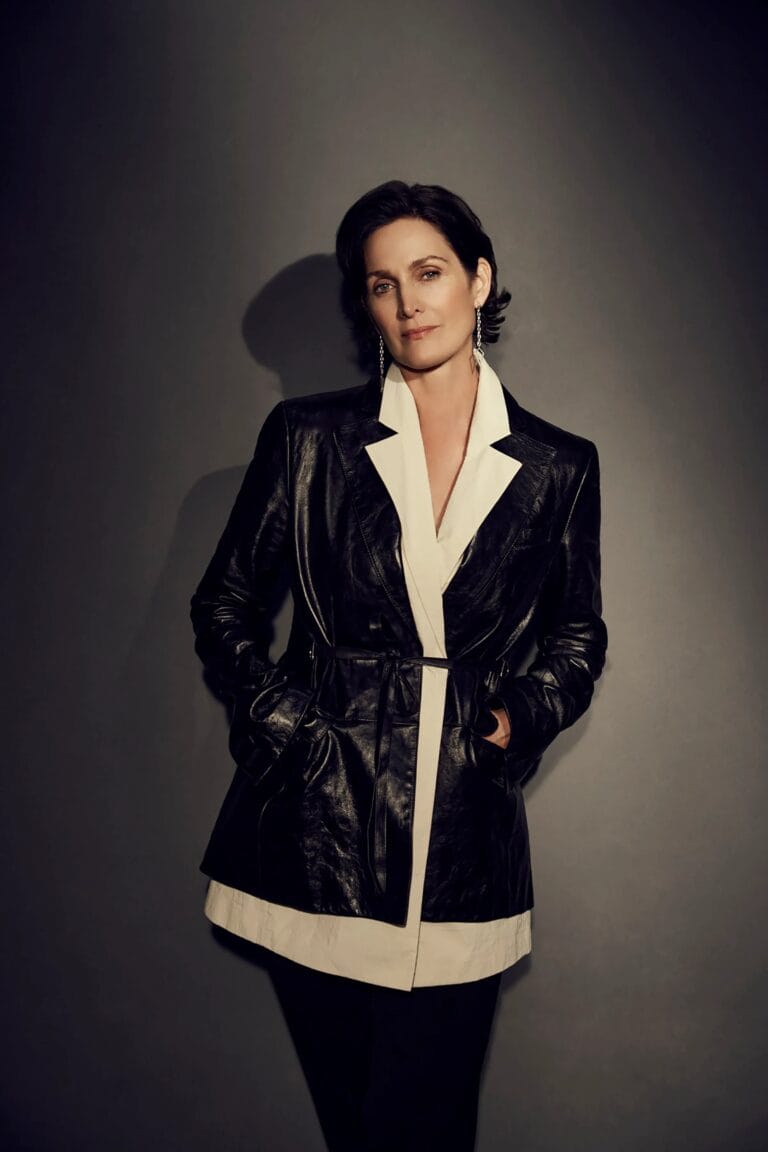 Carrie-Anne Moss-115521