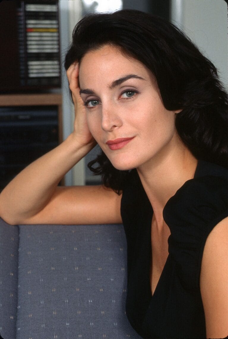 Carrie-Anne Moss-115523