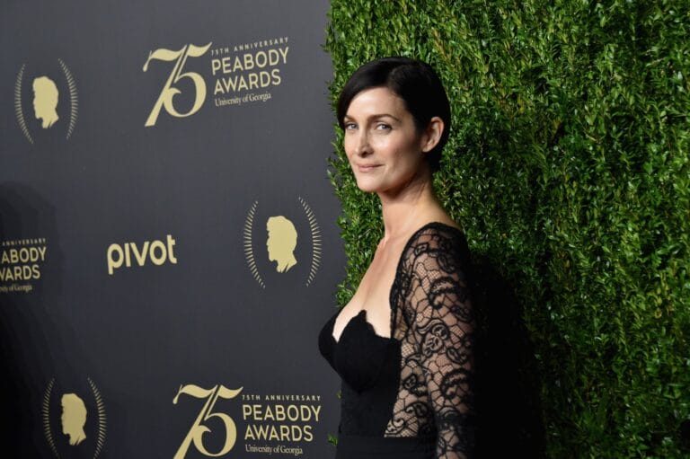Carrie-Anne Moss-115527