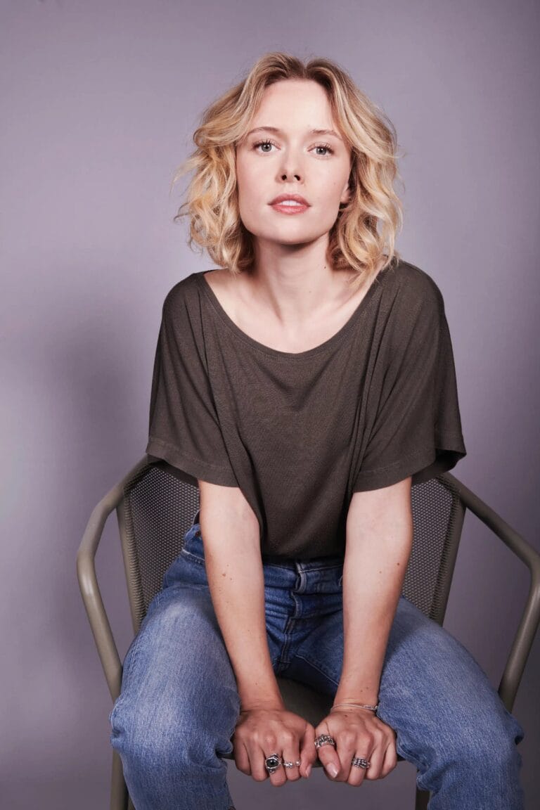 Amelia Eve-115671
