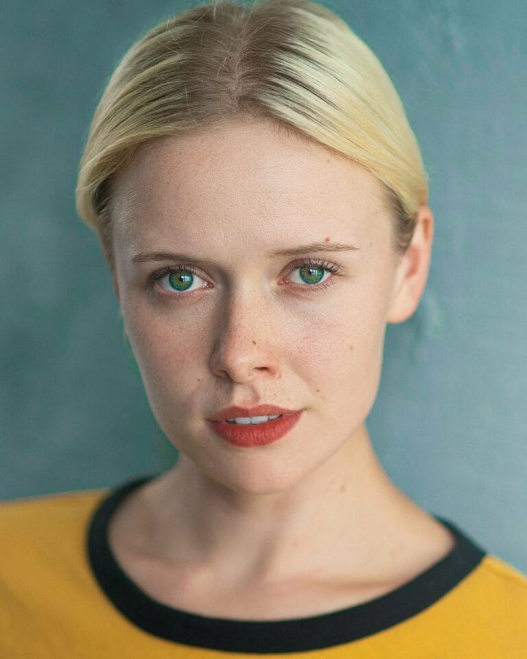 Amelia Eve-115676
