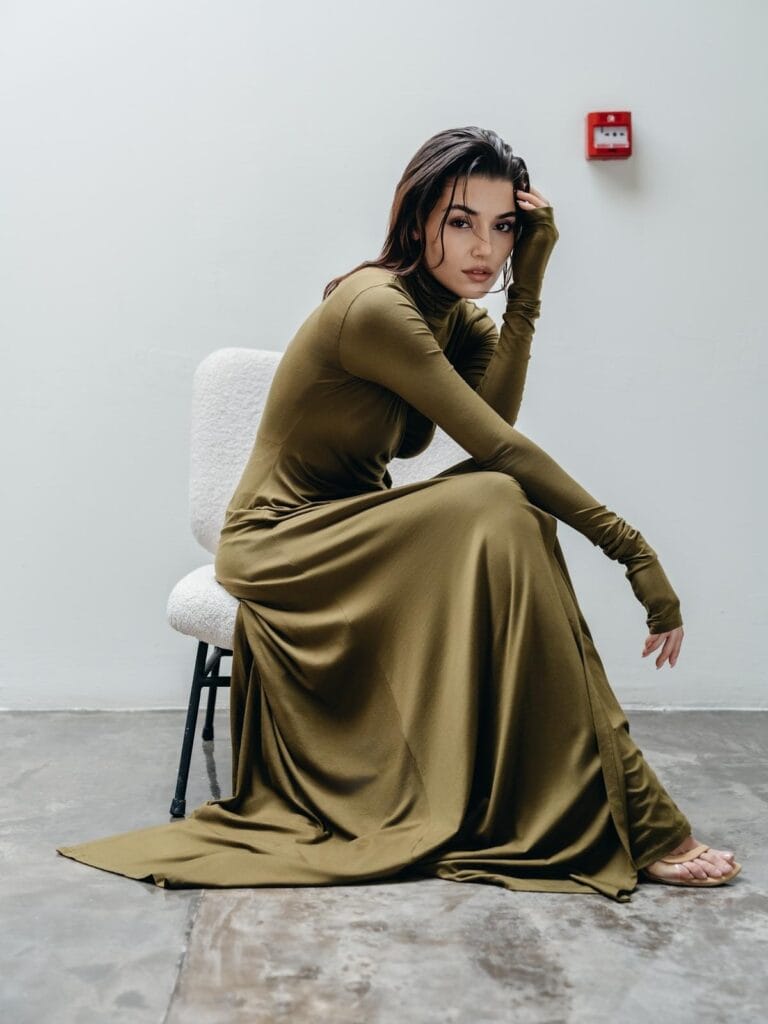 Hande Erçel-116829