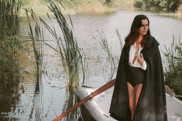 Hande Ataizi-117020