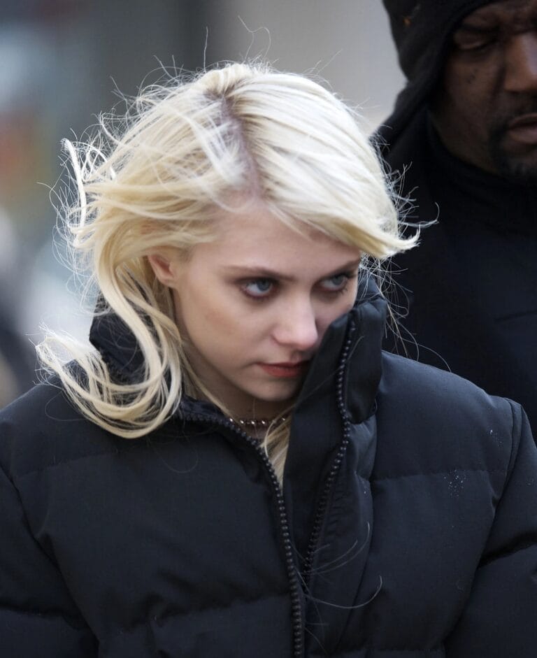 Taylor Momsen con 16-17 años