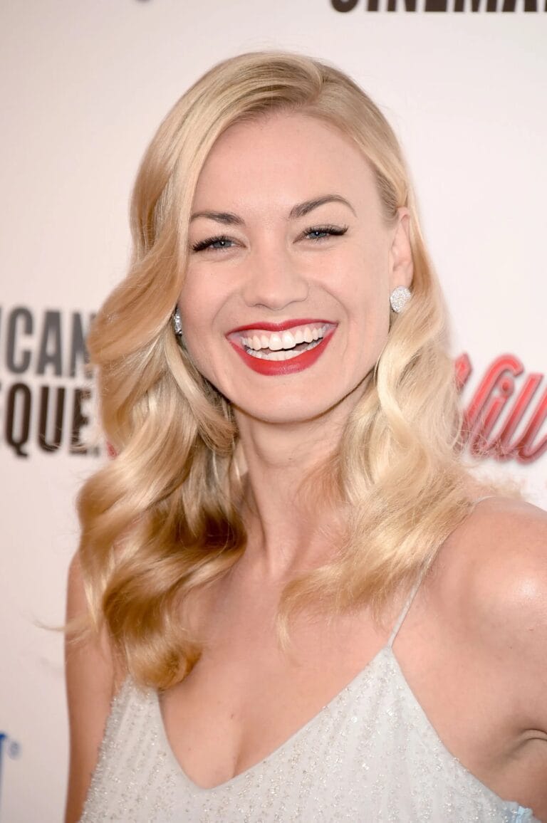 Yvonne Strahovski-112429