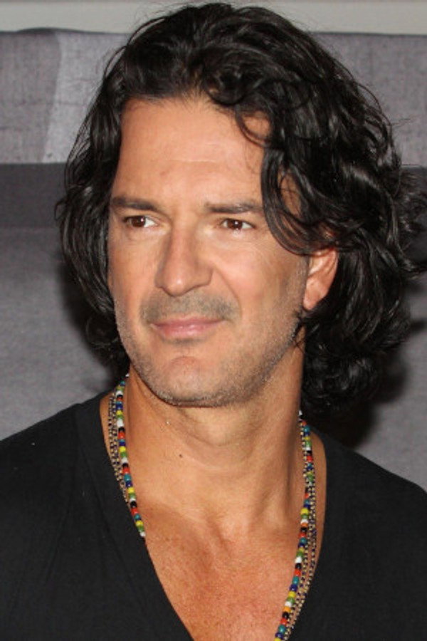 Ricardo Arjona, singer
